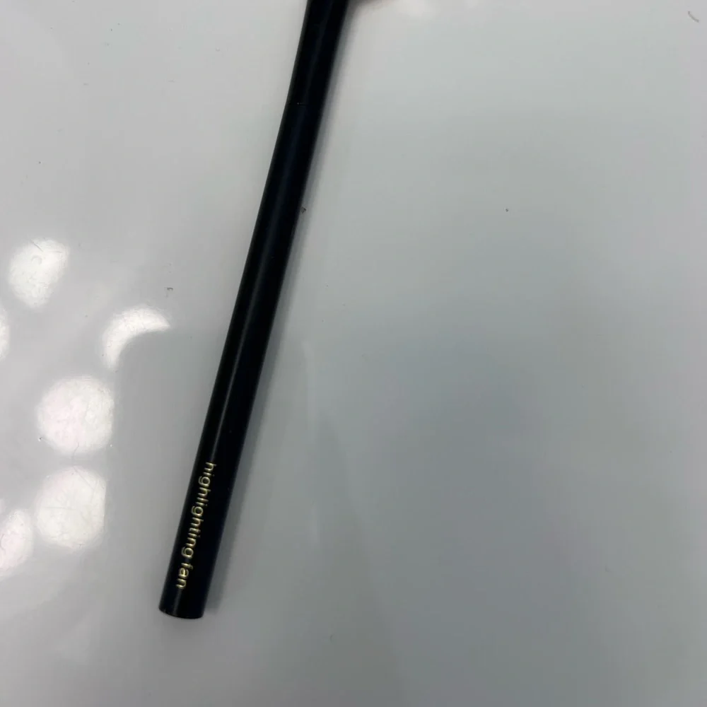 Sonia Kashuk Highlighting Fan Makeup Brush